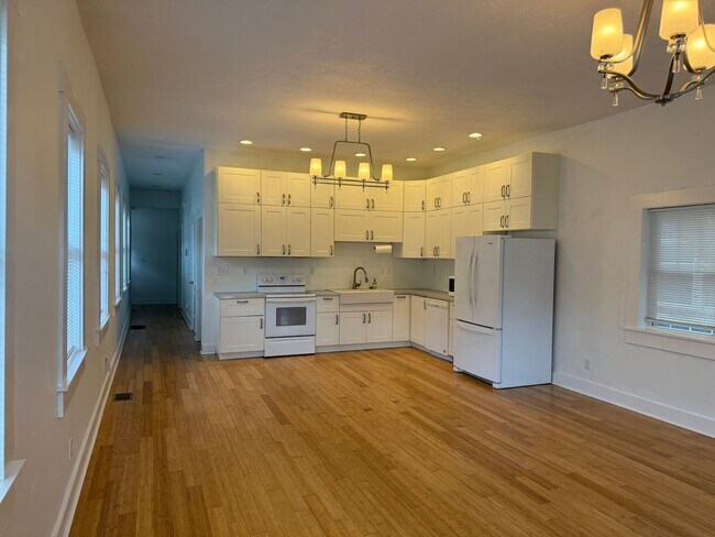 Photo - 3-BED 2-BATH IN SHELBY PARK W/ 3-CAR GARAGE