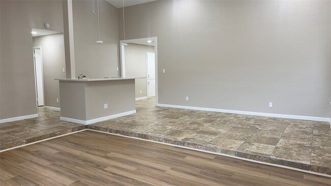 Photo - 1413 Colmar Dr