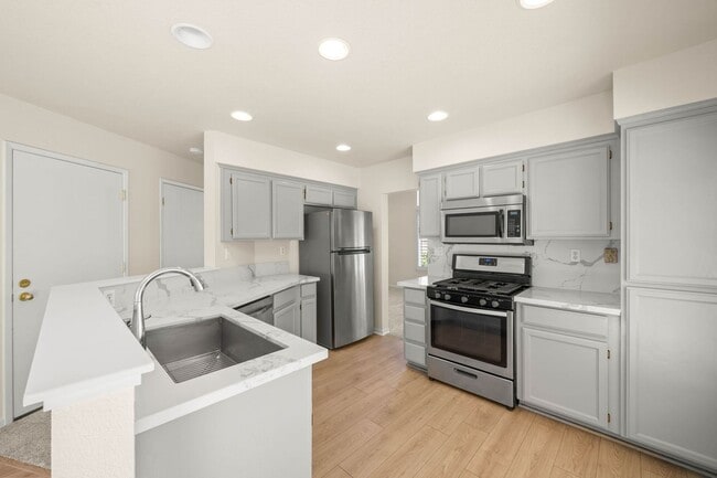3916 Promenade Way