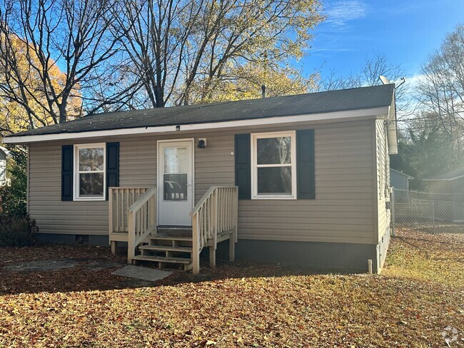 Building Photo - 2 Bed/ 1 bath in Spartanburg Rental