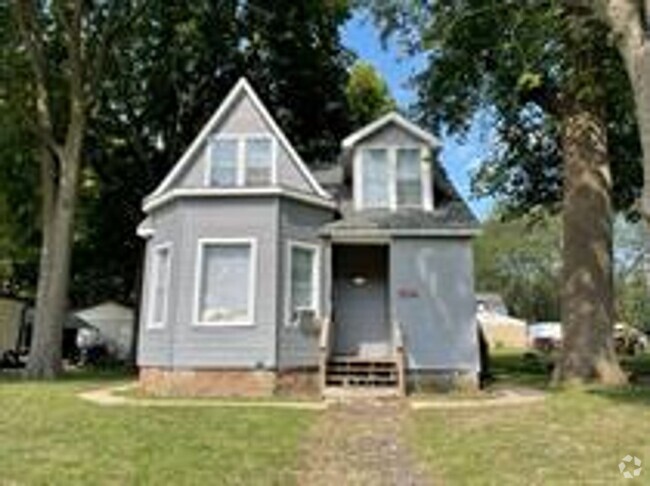 Building Photo - 304 W Eureka St Unit 2 Rental