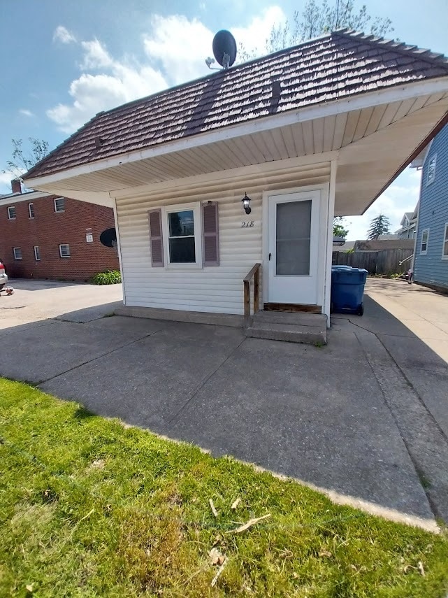 Building Photo - 218 S St Clair St