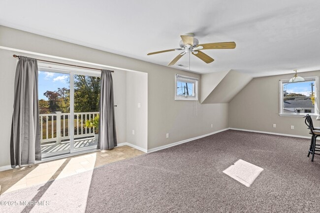 Photo - 633 N Manetta Dr