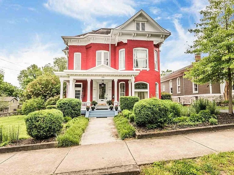 Photo - 1338 College St