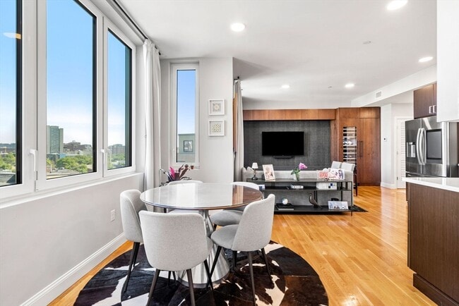Photo - 10 Taber St Unit 609