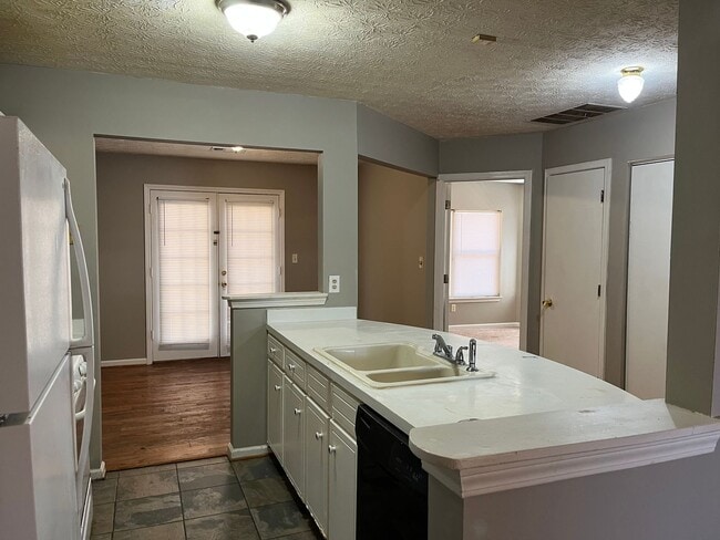 Photo - Ranch style home in Stockbridge