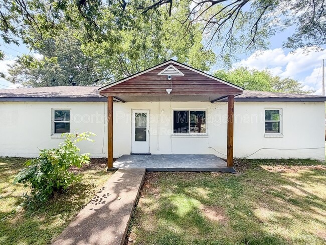 Building Photo - 1301 N Orchard Knob Ave