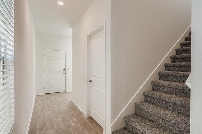 Photo - 12112 Douglas Fir Cir