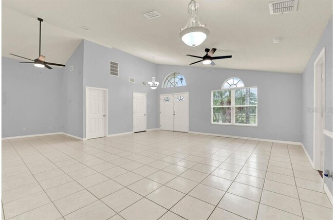 Photo - 7619 Georgeann St