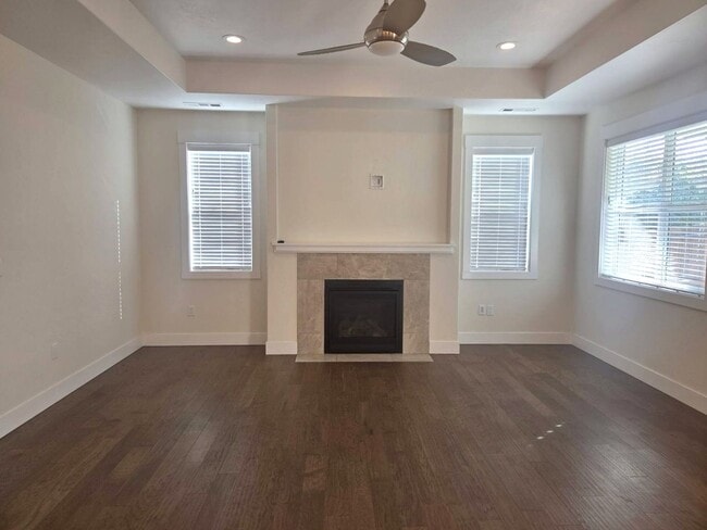 Photo - 479 E Hersey St