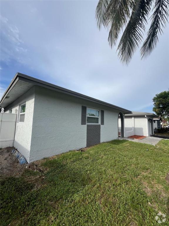 Building Photo - 7771 NW 46th St Rental