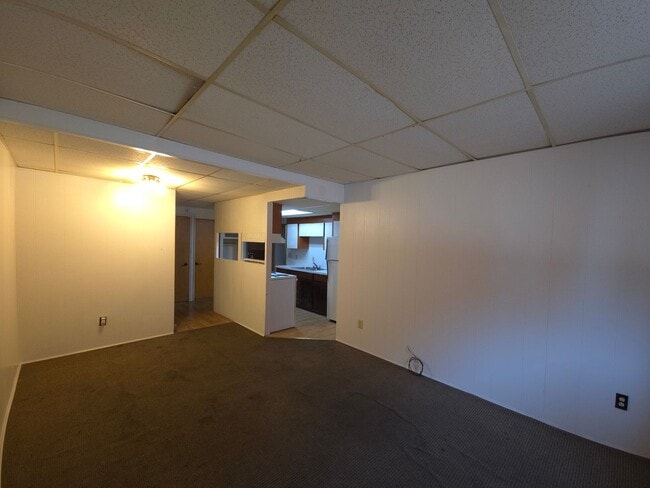 Photo - 826 Bank St
