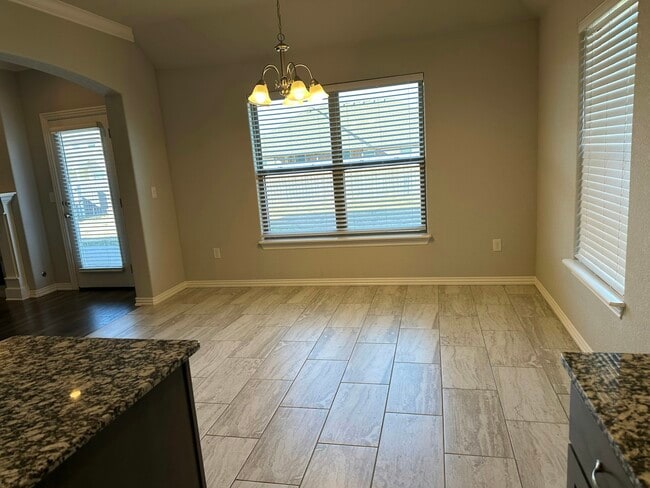 Building Photo - 4336 W Wales Dr