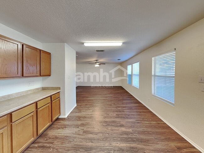 Photo - 715 Rodeo Ranch