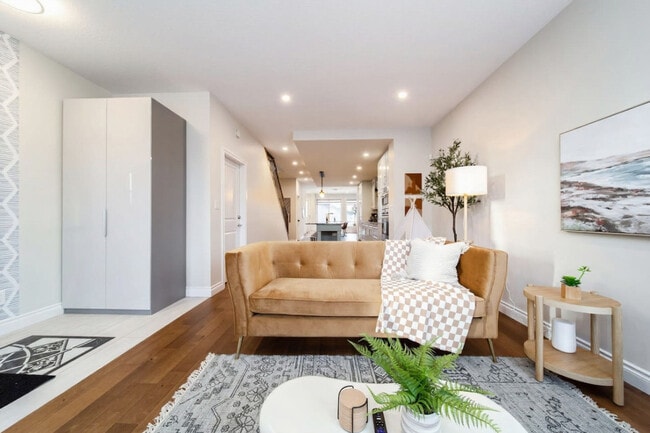 Photo - 10510-10132 132 St NW Unit ID1308611P