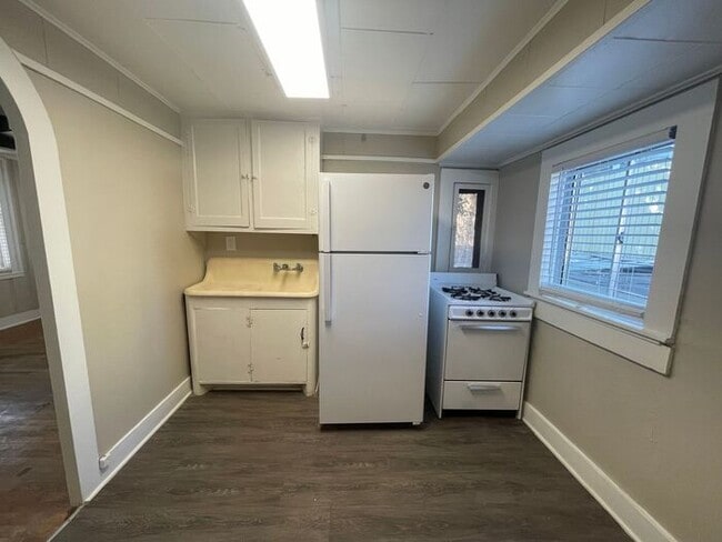 Photo - ((MOVE IN SPECIAL)) Simply the BEST! Adora...