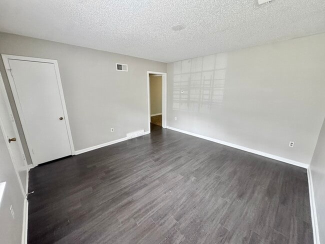 Photo - 4540 Spring Valley Dr