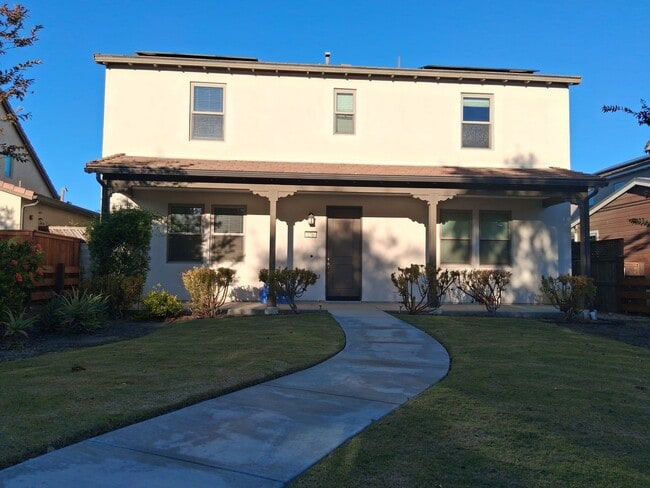 Building Photo - East end Ventura  5 Bed 5 Bath