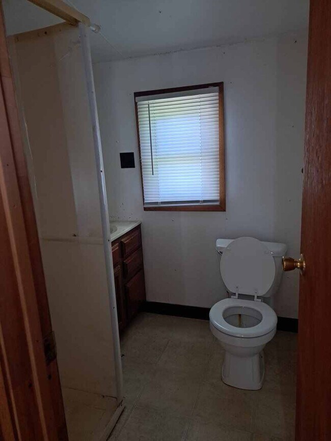 Photo - 114 W Garfield St