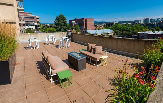 Exterior Lounge
