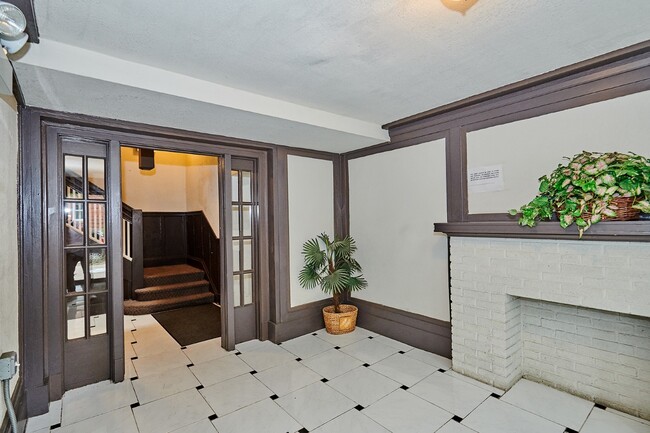 Photo - 1609 W Farwell Ave Unit 3