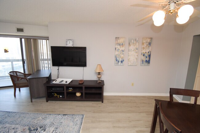 Photo - 400 20th Ave N