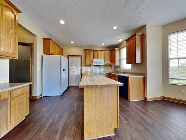 Photo - 841 Ginger Ridge Dr