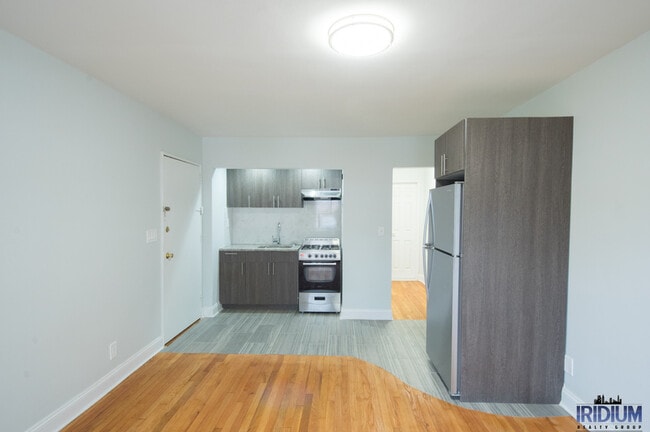 Building Photo - 296-310 S Harrison St - 298-2