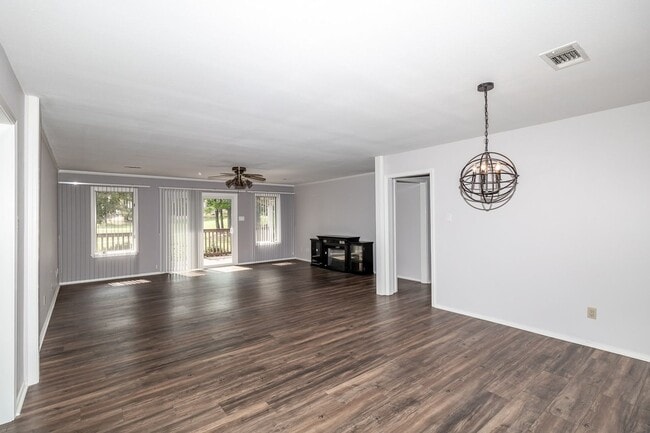 Photo - 8 Ochavo Way