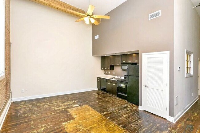 Photo - 215 N Court St Unit 04