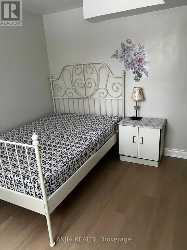 Photo - 3441 Sanderling Crescent