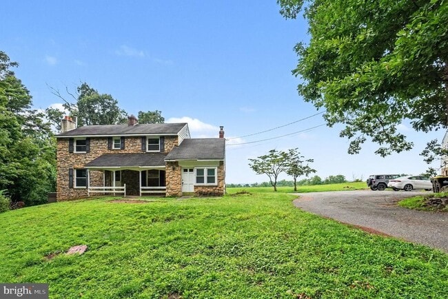 Photo - 712 E Pine Ford Rd