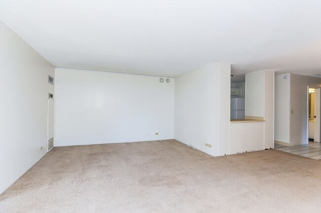 Photo - Aloha Towers - 2 bedroom, 2 bath corner unit with 1 covered parking stall