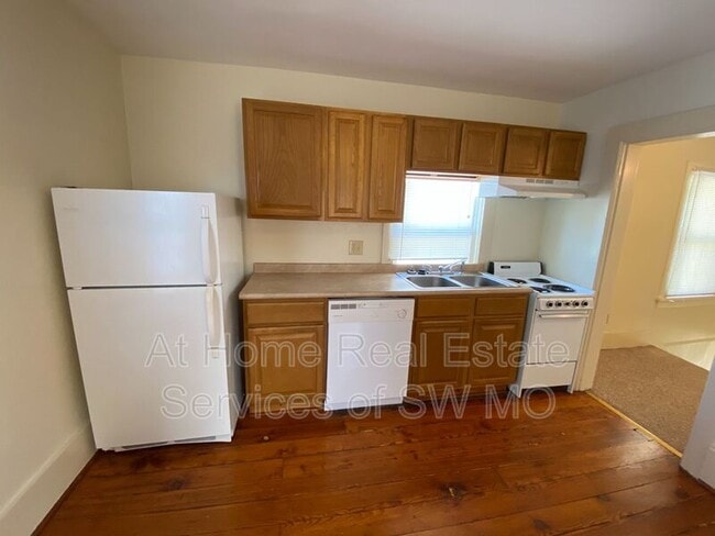 Photo - 1628 N Benton Ave Unit Apt #10