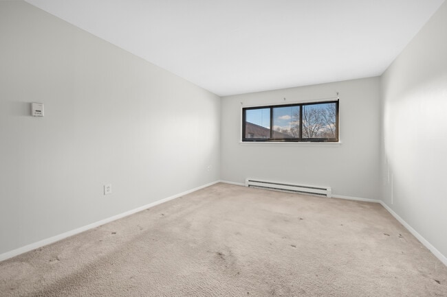 Photo - 43 Olcott Dr