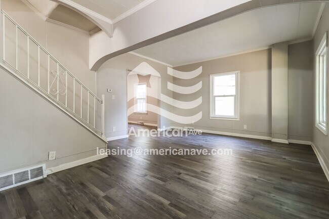 Photo - 617 Nicholas St