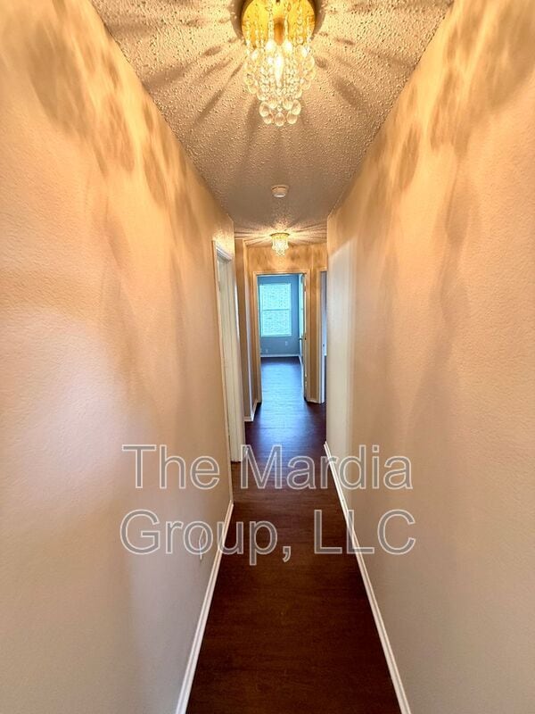 Photo - 1229 Highview Dr