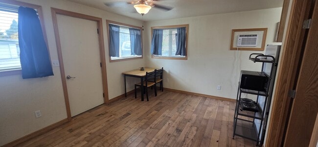 Photo - 1150 E Jackson St