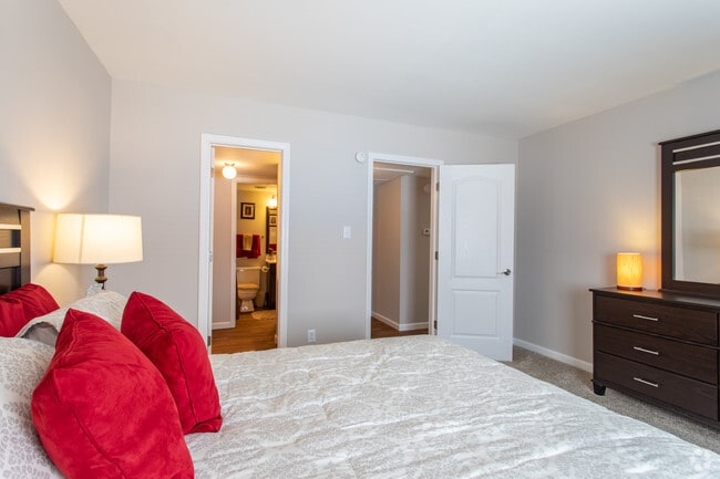 1BR, 1BA - 700 SF Model