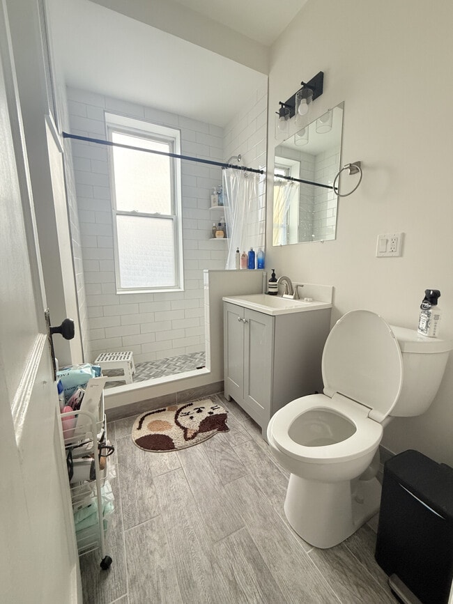 Building Photo - 1193 Commonwealth Ave Unit 12