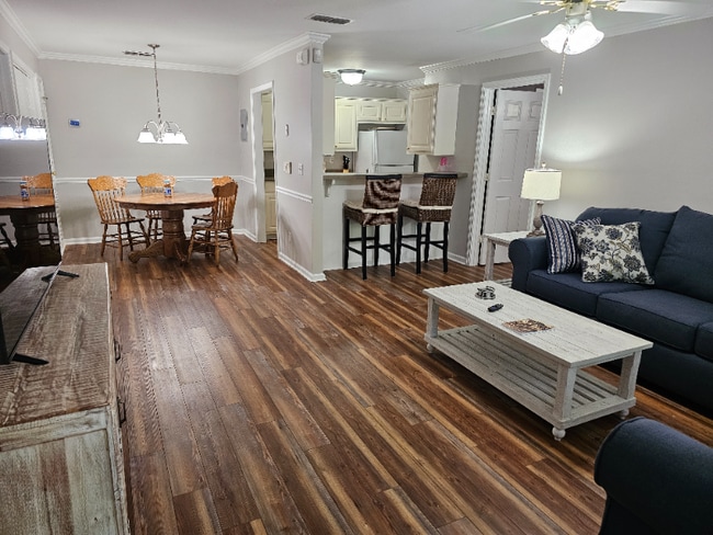 Building Photo - 904 N Montgomery St Rental