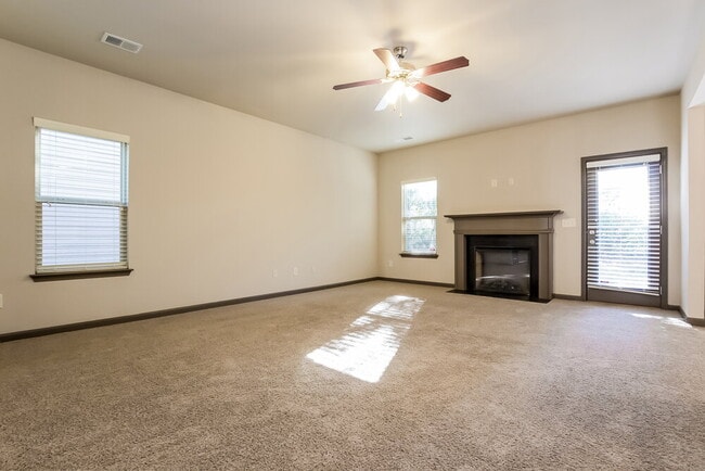 Photo - 631 Sweet Ashley Way