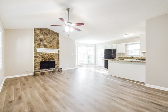 Photo - 217 Landing Dr