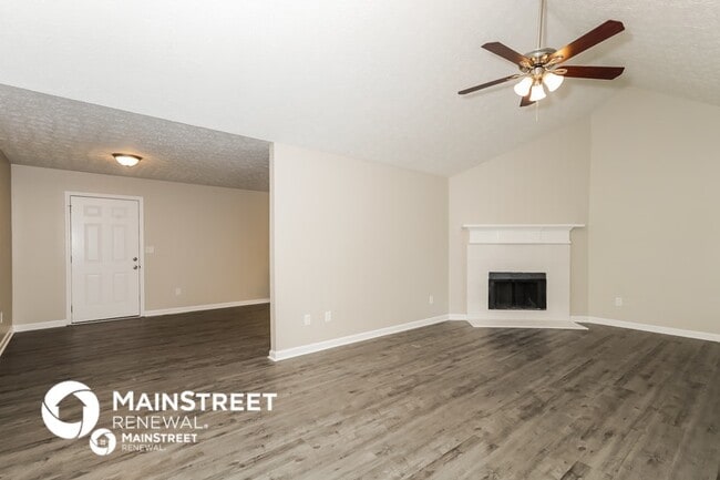 Photo - 411 Grove Pointe Ct