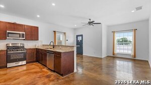 Photo - 906 Gulf St