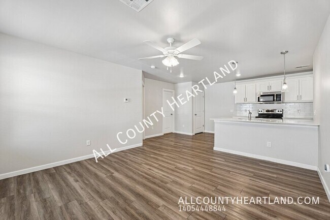 Photo - 12010 Rush St