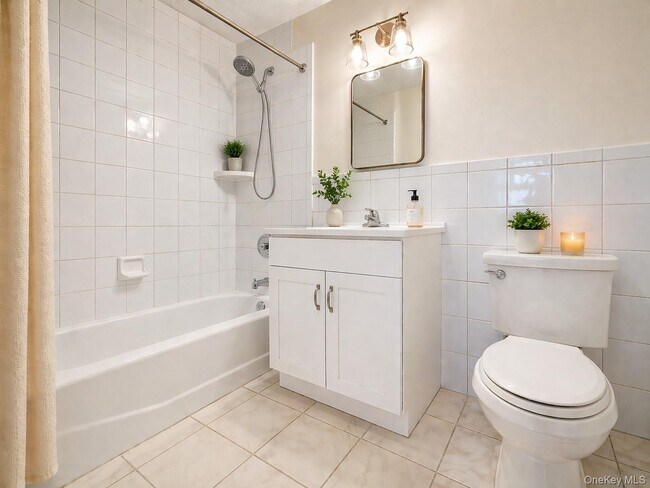 Photo - 10 Franklin Ave Unit 2MEF