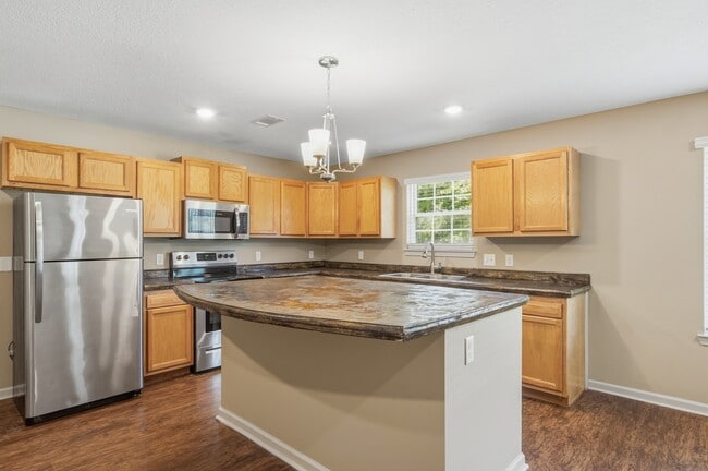 334 Bay Ln
