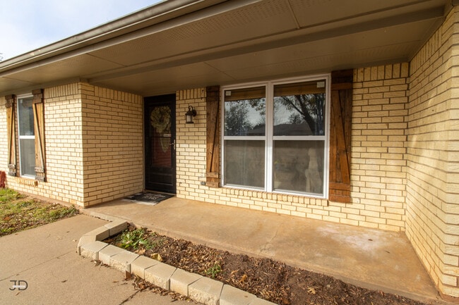 Photo - 5604 Greentree Ave