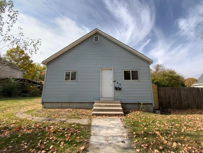 Building Photo - 624 Grant-N